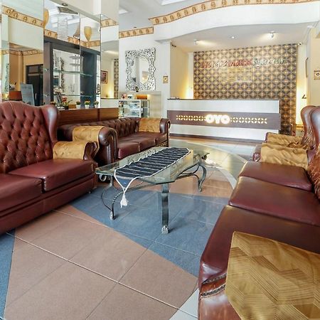 Oyo 231 Hotel Andita Syariah Сурабая Екстериор снимка