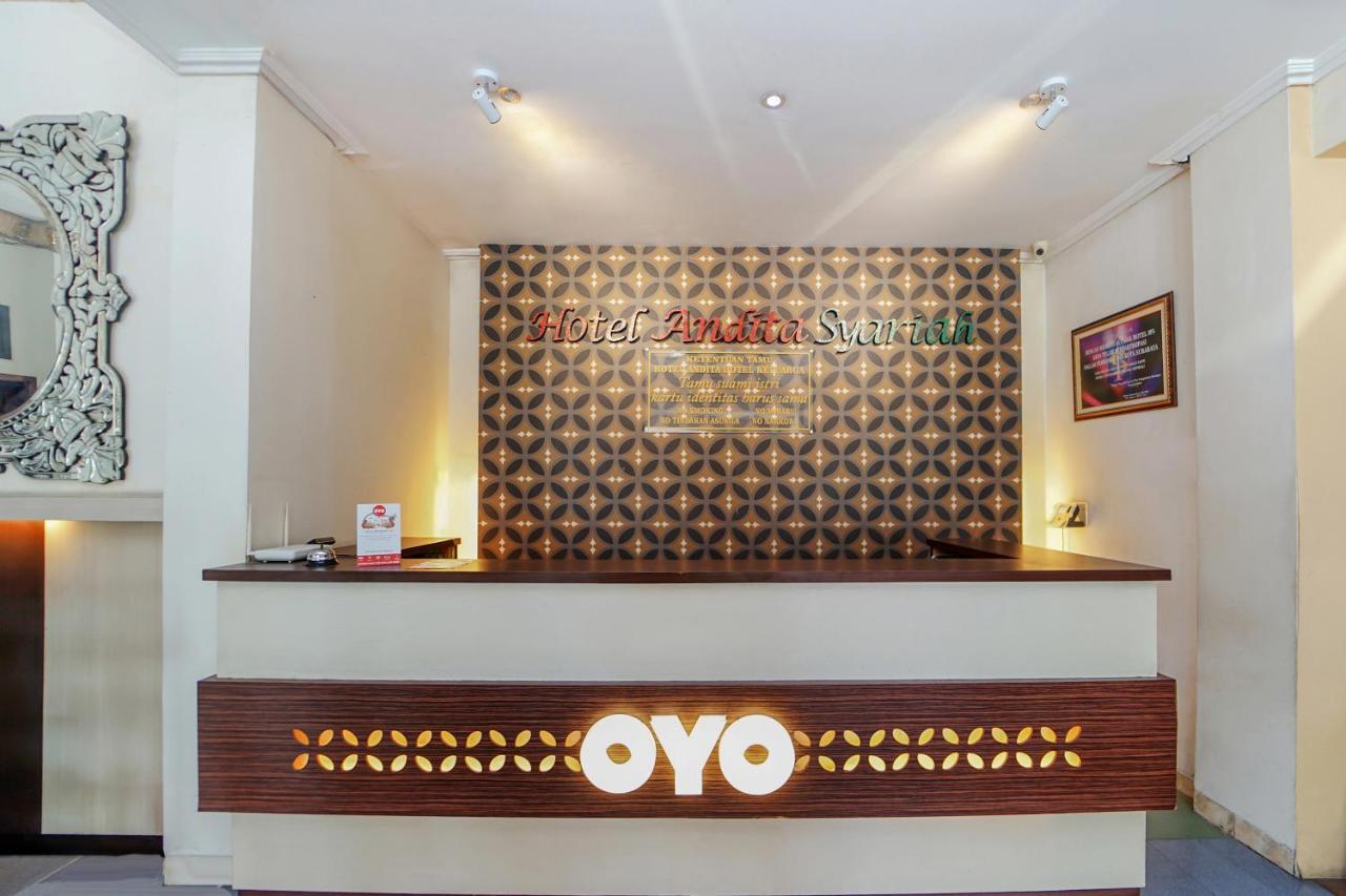 Oyo 231 Hotel Andita Syariah Сурабая Екстериор снимка