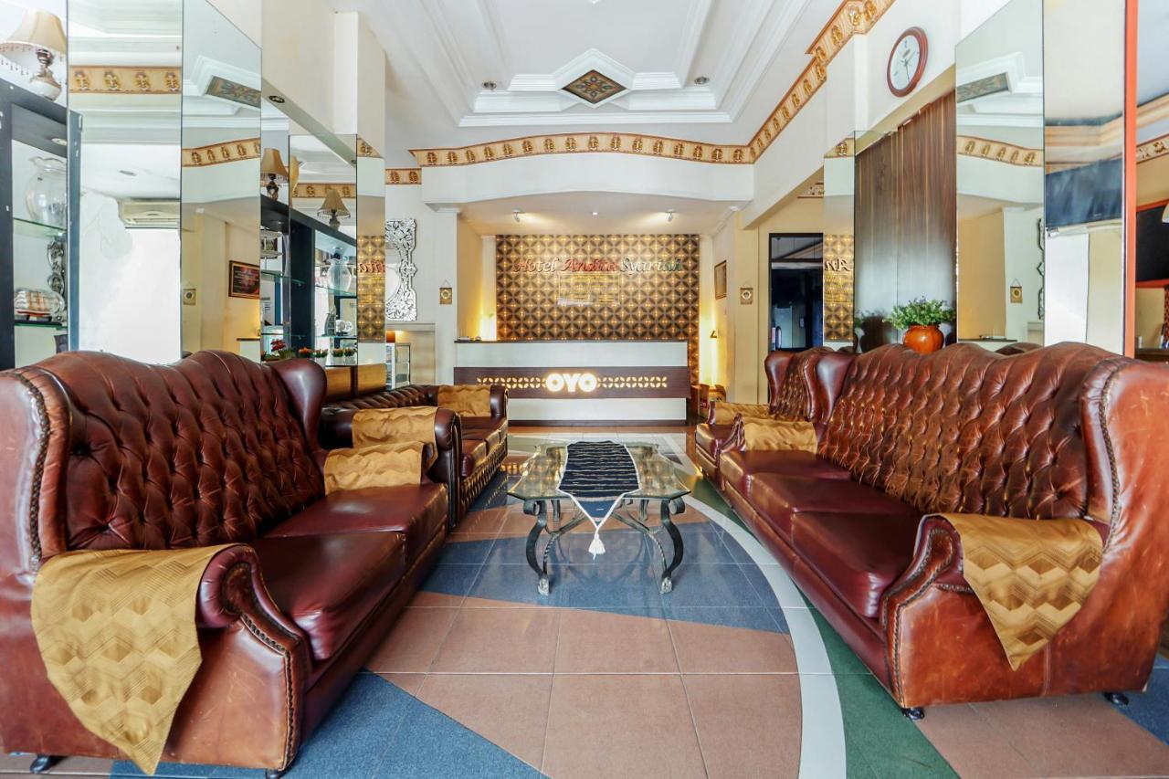 Oyo 231 Hotel Andita Syariah Сурабая Екстериор снимка
